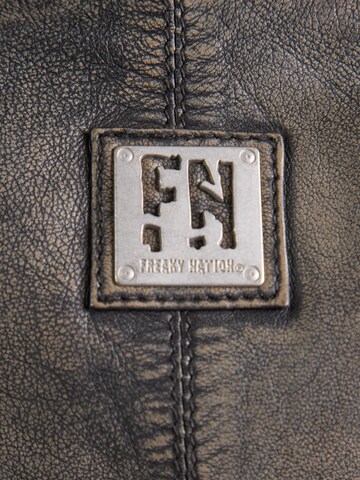 FREAKY NATION Преходно яке в черно