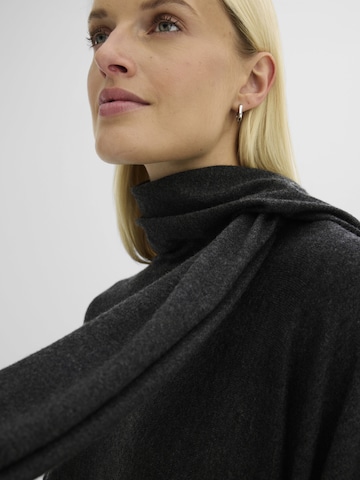 Pullover di bonprix in grigio