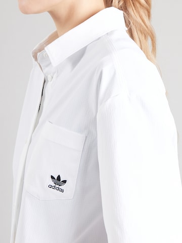 ADIDAS ORIGINALS Bluzka 'Essential' w kolorze biały
