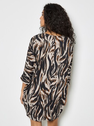 Robe ' ' Apricot en argent
