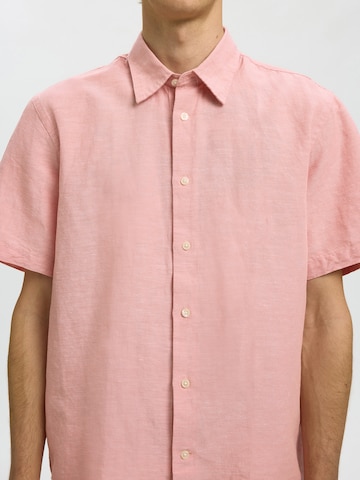 SELECTED Comfort fit Button Up Shirt 'SLHCLAY' in Pink