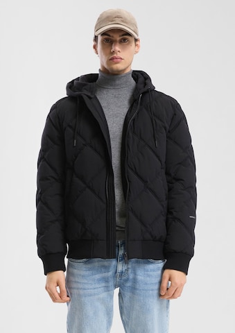 QS Winterjas in Zwart: voorkant