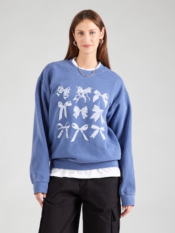 BDG Urban Outfitters Свитшот в Синий: спереди