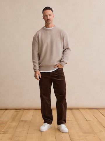 DAN FOX APPAREL Trui 'Marc' in Bruin