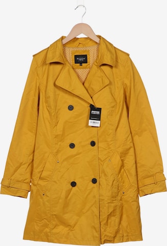 Bexleys Jacket & Coat in XL in Yellow: front