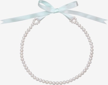 Valero Pearls Necklace in White: front