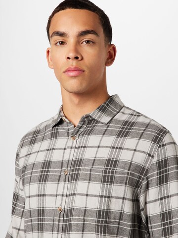 Cotton On - Ajuste regular Camisa 'CAMDEN' en gris