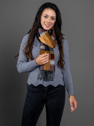 COLLEZIONE ALESSANDRO Scarf 'Claire' in Red