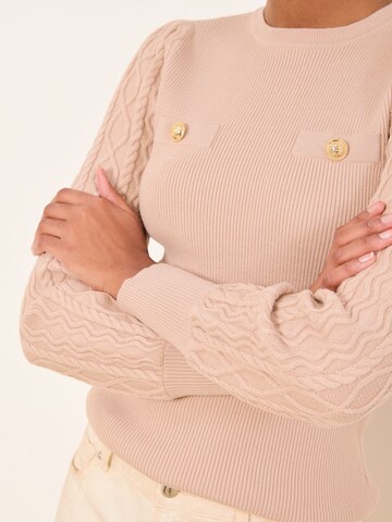 Lipsy Pullover in Beige