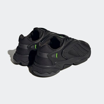 ADIDAS ORIGINALS - Zapatillas deportivas bajas 'Oztral' en negro