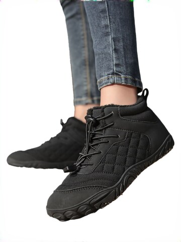 HUSKSWARE Snow Boots in Black