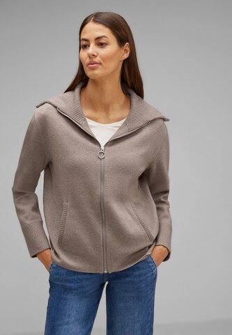 STREET ONE Strickjacke in Braun: Vorderseite
