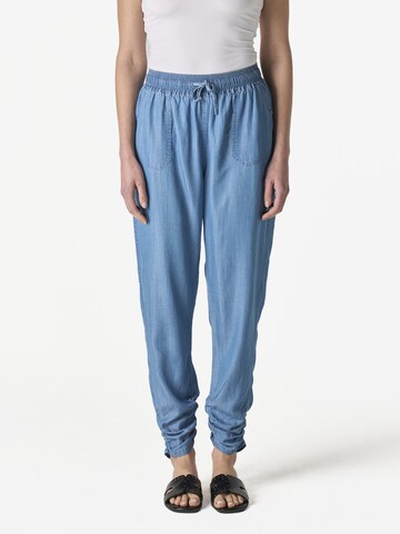 KOROSHI - Tapered Vaquero en azul: frente