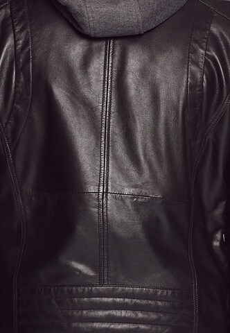 MUSTANG Between-Season Jacket '3102052' in Black