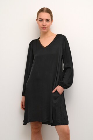 Robe Cream en noir : devant