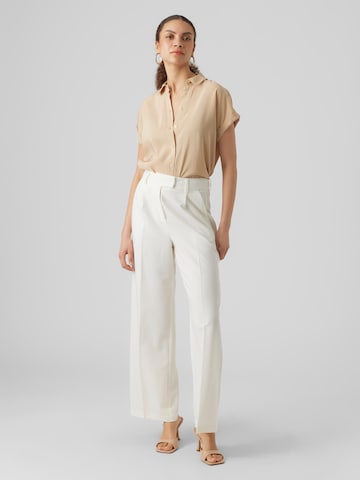 VERO MODA Wide leg Pleated Pants 'Zelda' in White