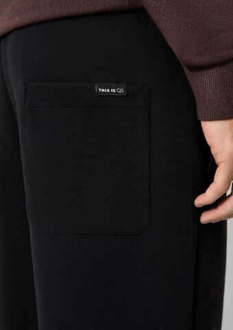 QS - regular Pantalón en negro