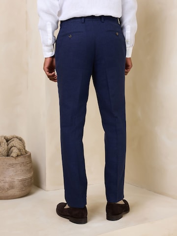 Regular Pantalon à plis Next en bleu