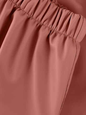 CeLaVi - Traje funcional ' CERainwear ' en rojo