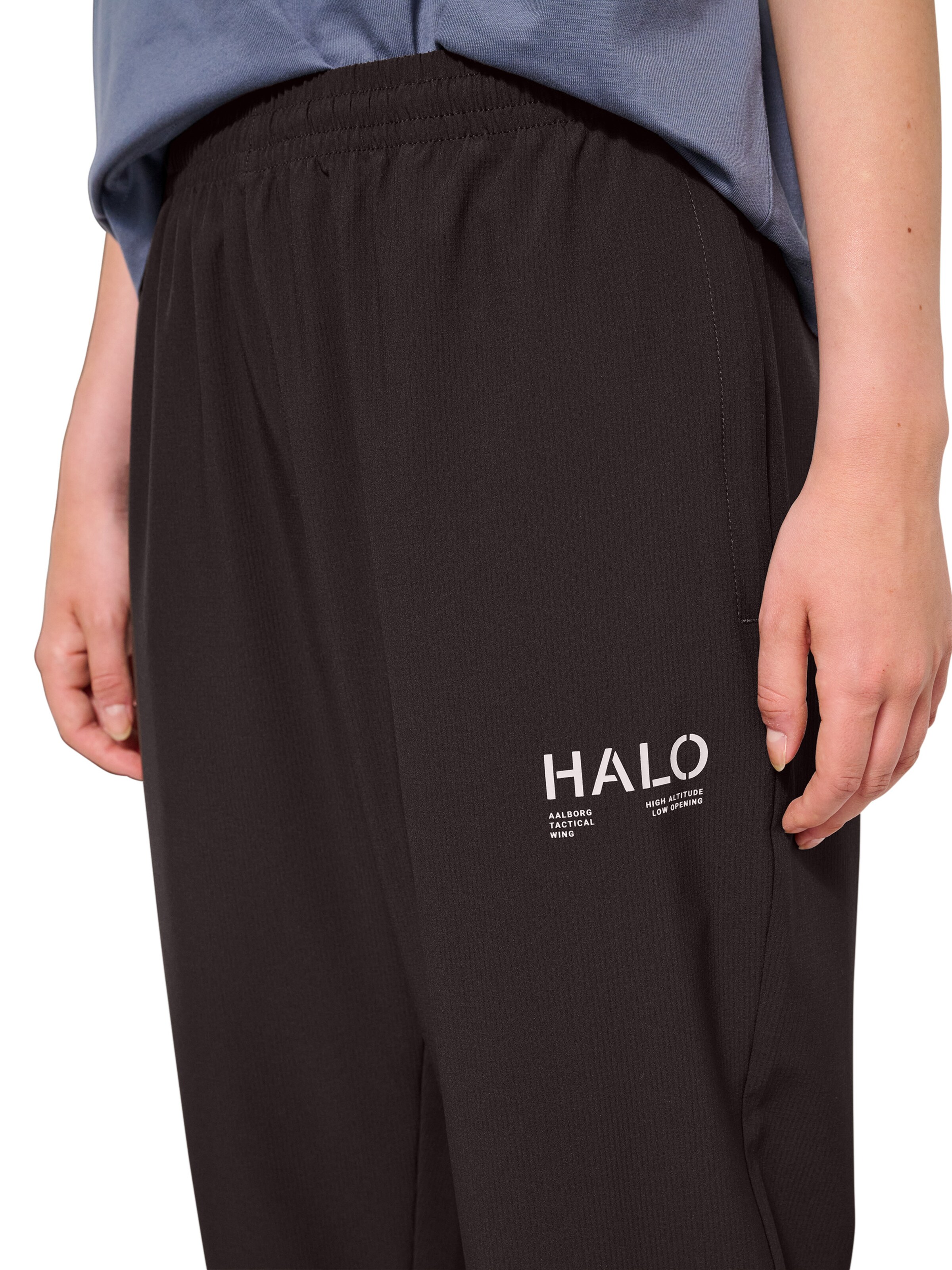 HALO Loose fit Pants in Brown