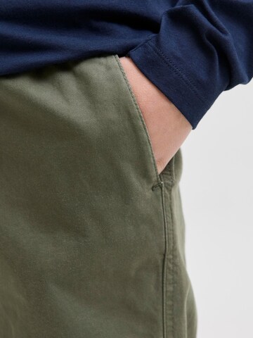 Regular Pantalon Jack & Jones Junior en vert