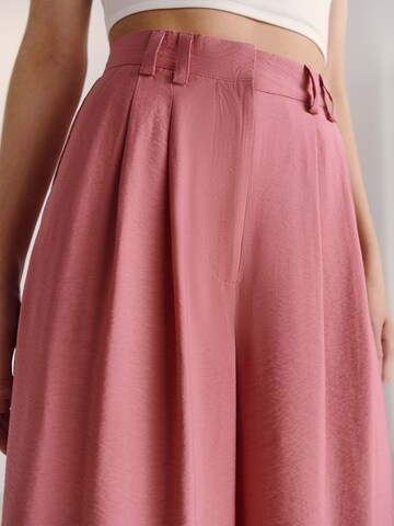 Guido Maria Kretschmer Women Zvonové kalhoty Kalhoty se sklady v pase 'Finja' – pink