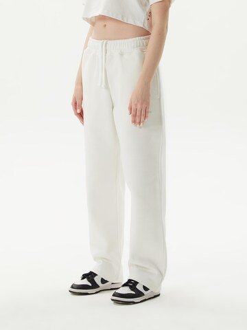 Ossy Homer Loosefit Sporthose 'N1Y013' in Weiß