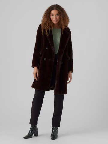 Manteau d’hiver 'VMSUIELLY' VERO MODA en marron