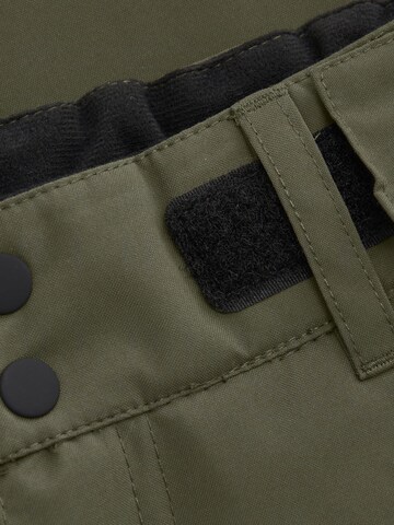 regular Pantaloni sportivi di COLOR KIDS in verde