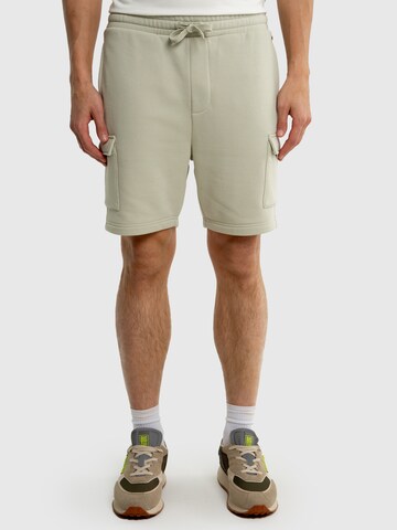 BIG STAR Regular Cargo Pants 'Mandos' in Green: front