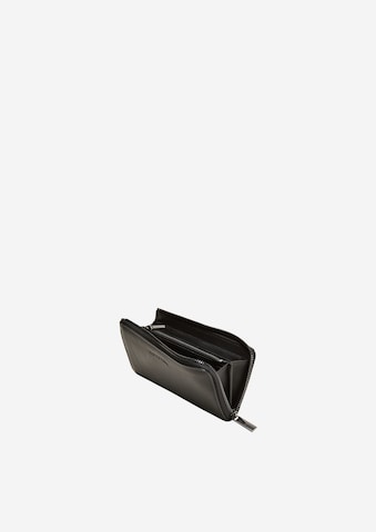 COMMA Wallet in Black: back