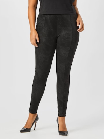 Urban Classics Skinny Leggings in Black: front