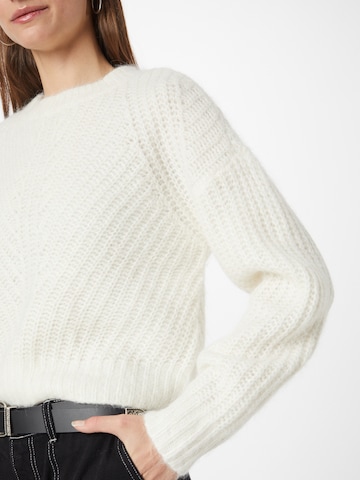 Abercrombie & Fitch Sweater in White