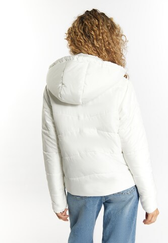 MYMO Between-Season Jacket in White