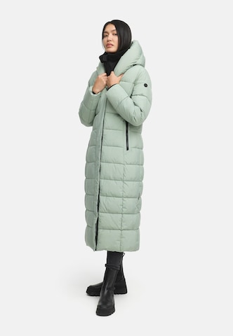 Cappotto invernale 'Pakoraa 16' di MARIKOO in verde