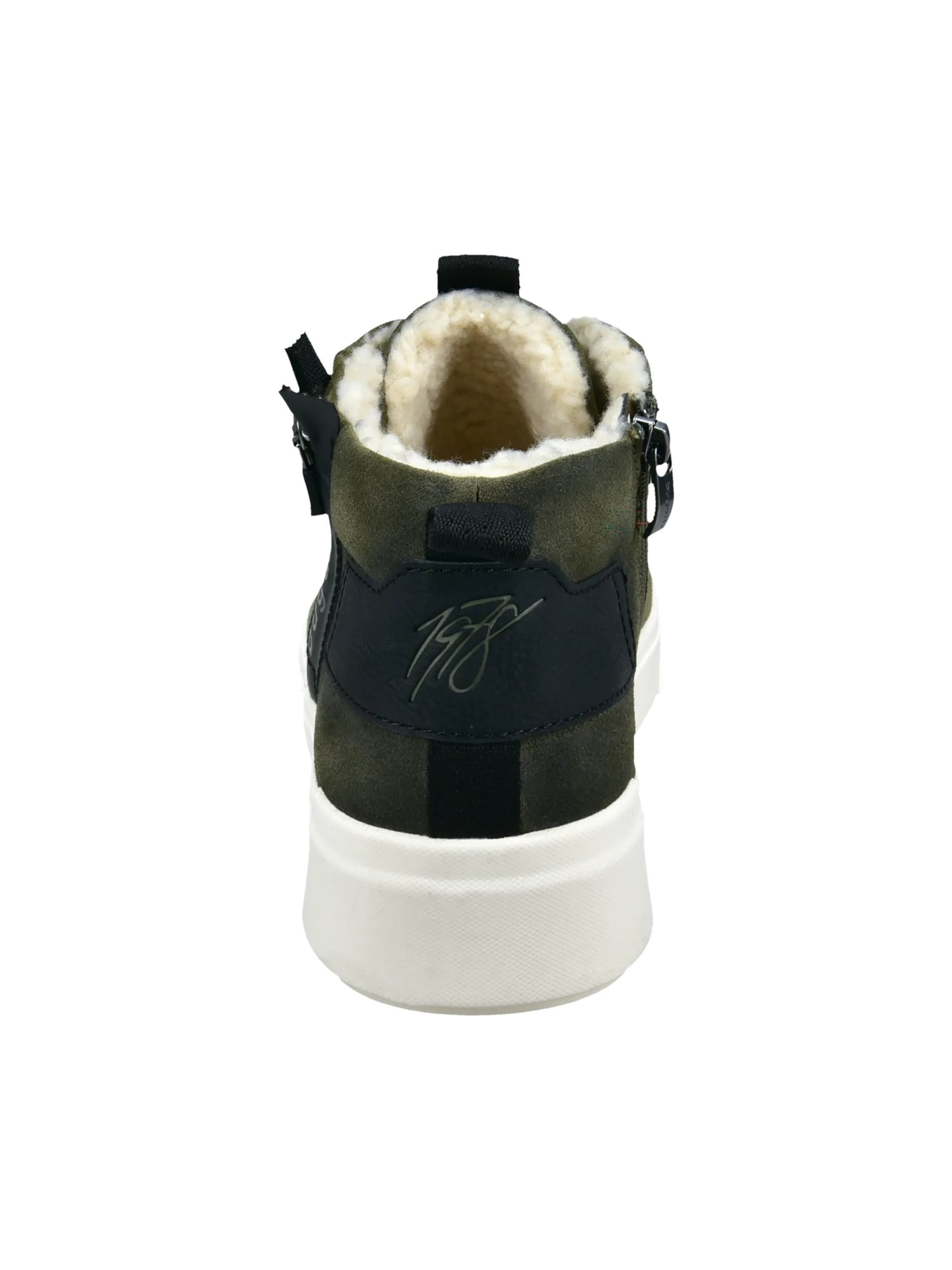 Boots stringati di bugatti in verde