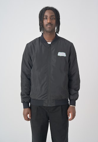 Cleptomanicx Jacke 'Grave Gull' in Schwarz: Vorderseite