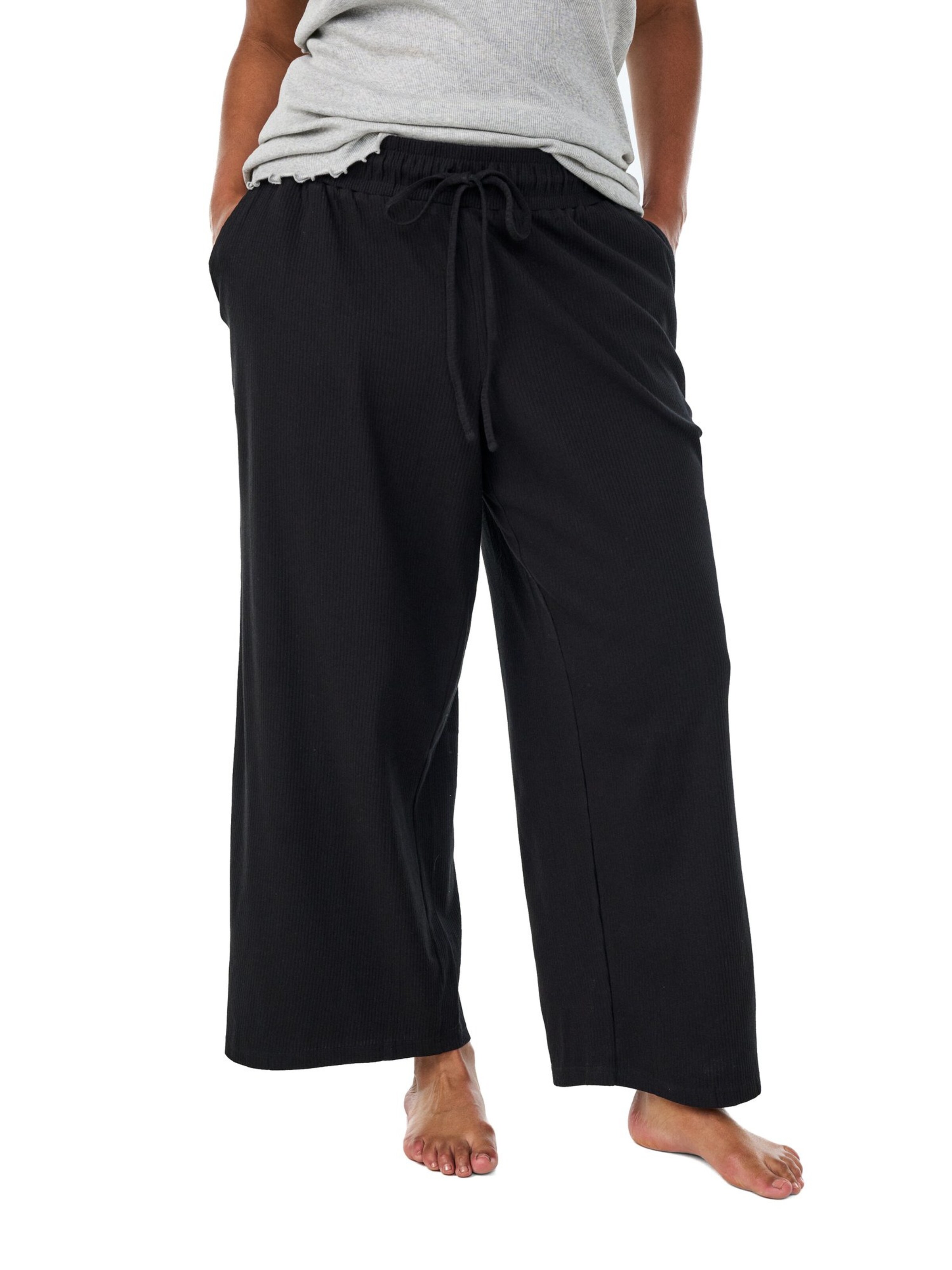 Pantaloncini da pigiama 'Mellie' di Zizzi in nero