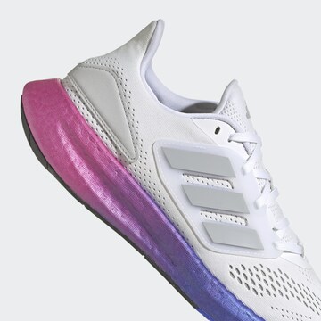 Chaussure de course 'Pureboost 22' ADIDAS PERFORMANCE en blanc