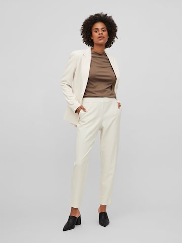 VILA Regular Broek 'Carrie' in Beige