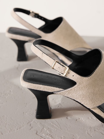 Infradito di Next in grigio