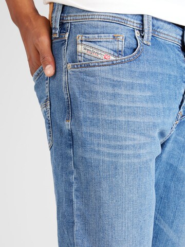 Regular Jean 'LARKEE' DIESEL en bleu