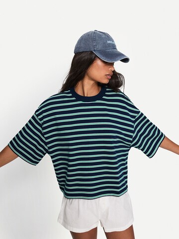 T-shirt Bershka en bleu