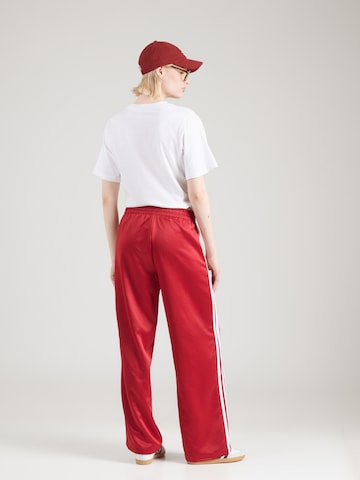 ADIDAS ORIGINALS Široke hlačnice Hlače 'SST' | rdeča barva