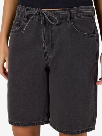 regular Jeans di Noisy may in nero