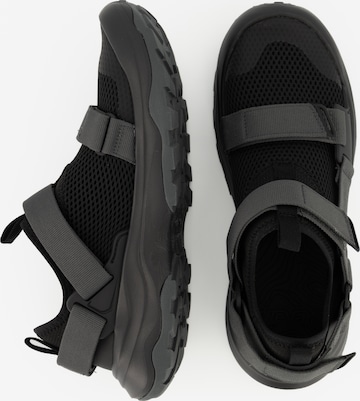 Baskets basses 'Outflow' TEVA en noir