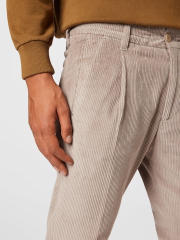 Coupe slim Pantalon à pince 'Chasy' DRYKORN en beige