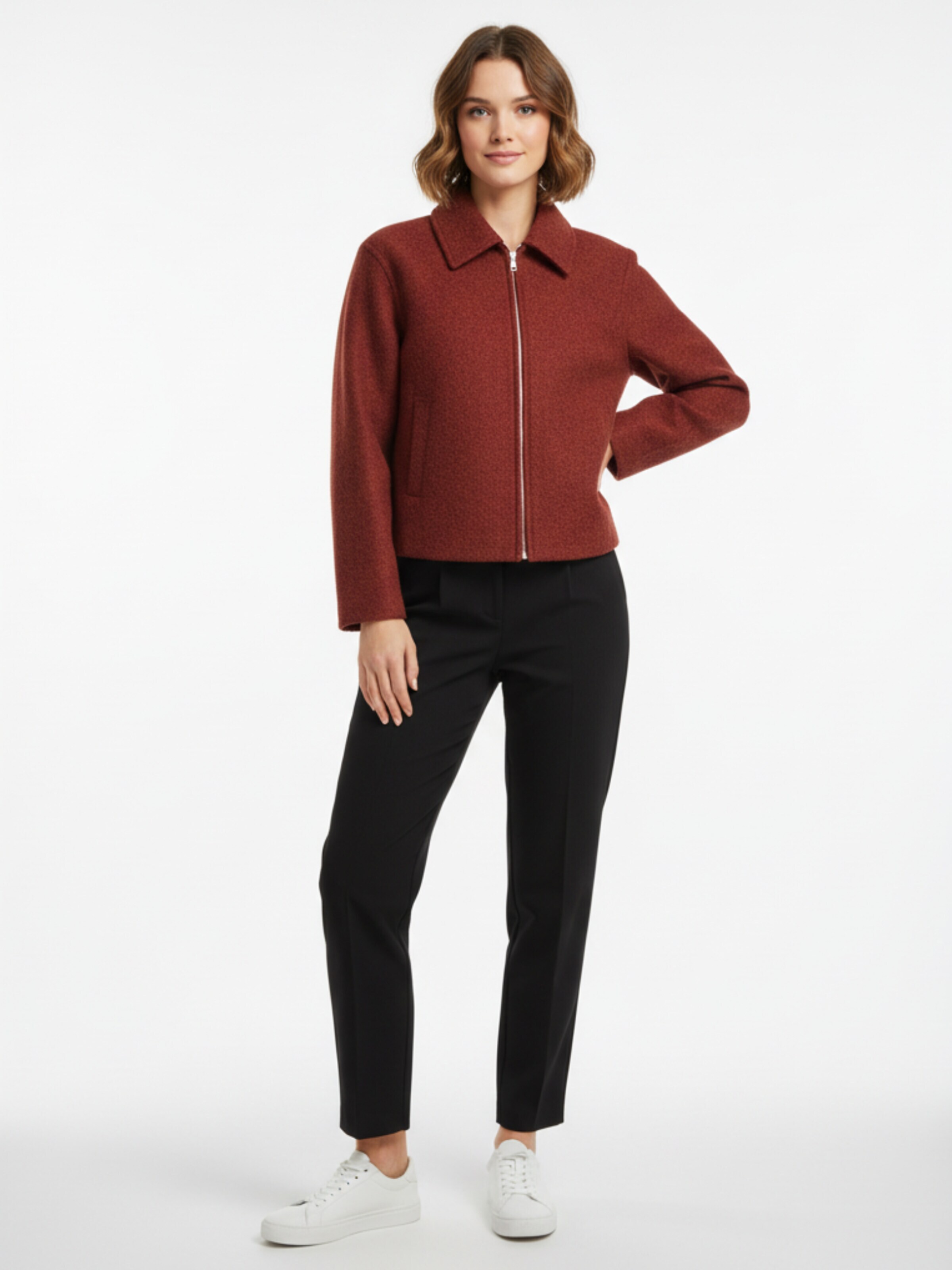 Radwa Tussenjas in Rood