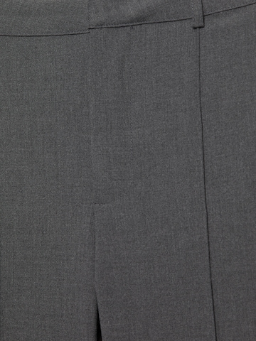 Regular Pantalon Pull&Bear en gris