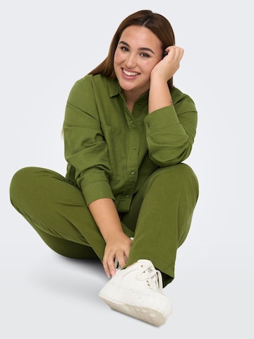 ONLY Carmakoma Regular Pleat-Front Pants in Green